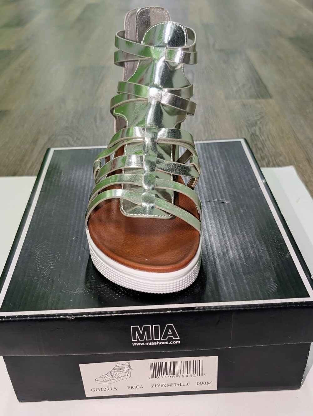 MIA Erica Silver Metallic Gladiator Platform Sandals Size 9M NEW In Box!